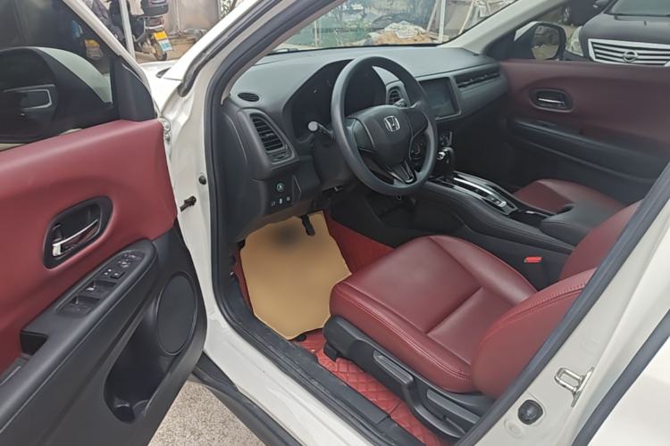 Used Honda Vezel 2020 1.5L CVT Elite Edition Driver Seat