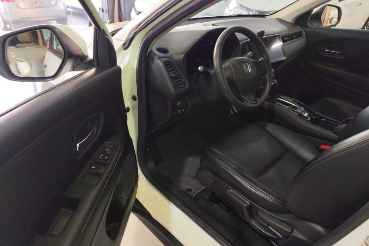 Used Honda Vezel 2020 1.5L CVT Elite Edition Driver Seat