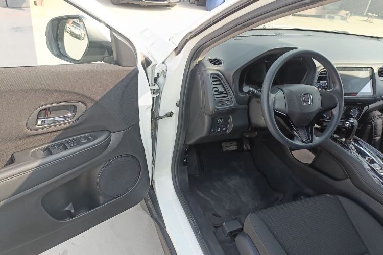 Used Honda Vezel 2020 1.5L CVT Elite Edition Driver Seat