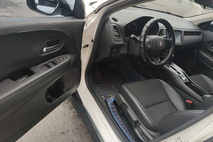 Used Honda Vezel 2020 1.5L CVT Pioneer Edition Driver Seat
