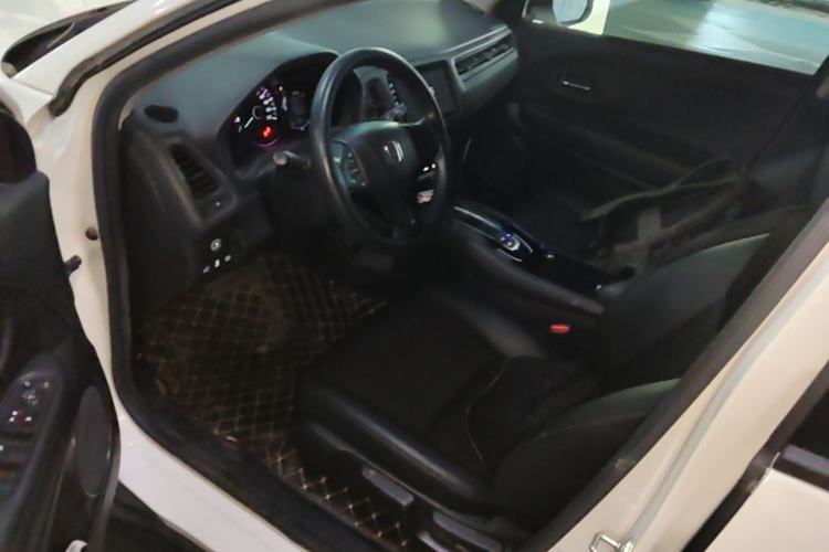 Used Honda Vezel 2020 220 TURBO CVT Luxury Edition Driver Seat