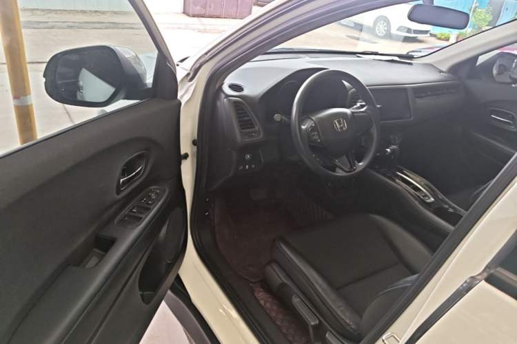 Used Honda Vezel 2020 1.5L CVT Pioneer Edition Driver Seat