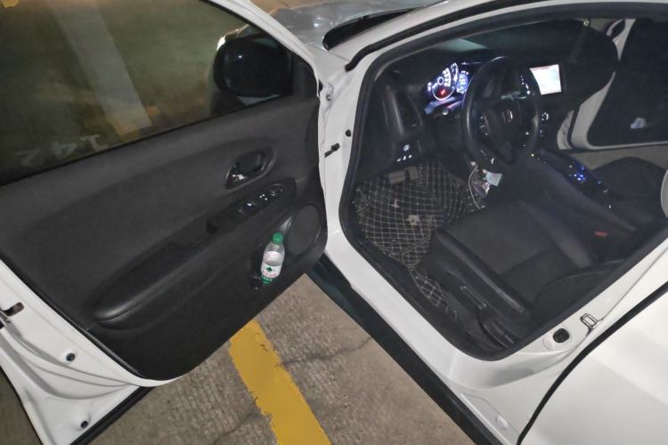 Used Honda Vezel 2020 1.5L CVT Pioneer Edition Driver Seat