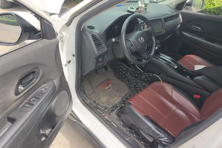 Used Honda Vezel 2020 1.5L CVT Pioneer Edition Driver Seat