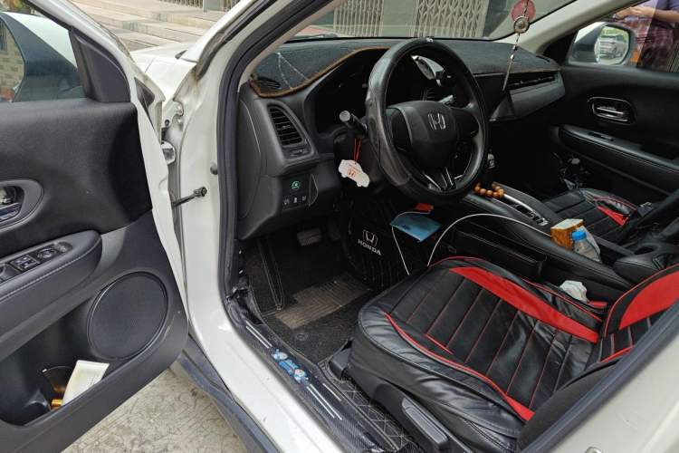 Used Honda Vezel 2020 1.5L CVT Elite Edition Driver Seat