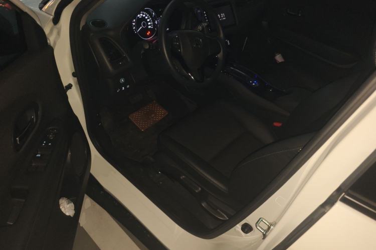 Used Honda Vezel 2020 1.5L CVT Pioneer Edition Driver Seat