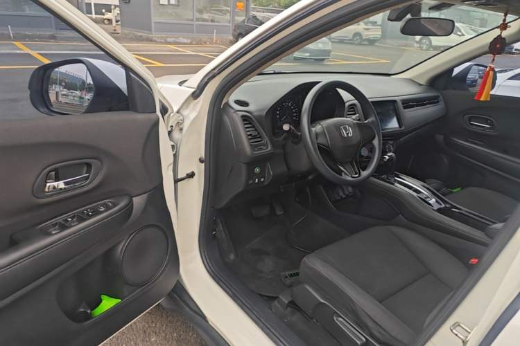Used Honda Vezel 2020 1.5L CVT Elite Edition Driver Seat