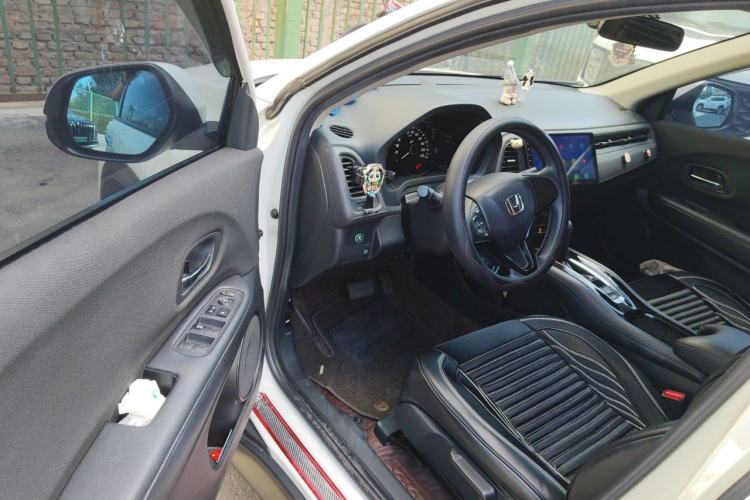 Used Honda Vezel 2020 1.5L CVT Elite Edition Driver Seat