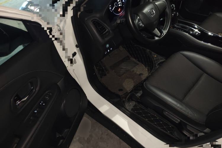 Used Honda Vezel 2020 1.5L CVT Luxury Edition Driver Seat
