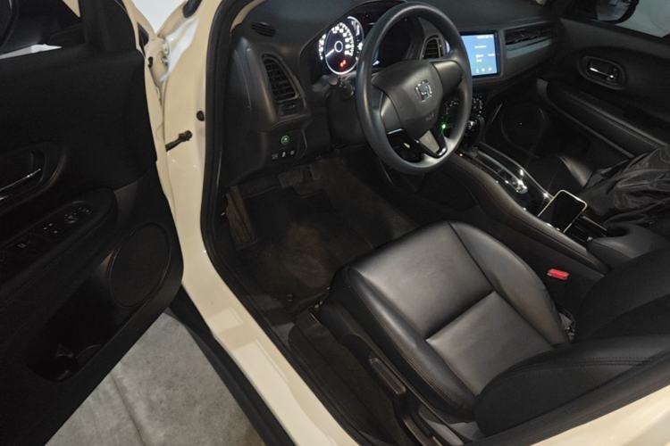 Used Honda Vezel 2020 1.5L CVT Elite Edition Driver Seat