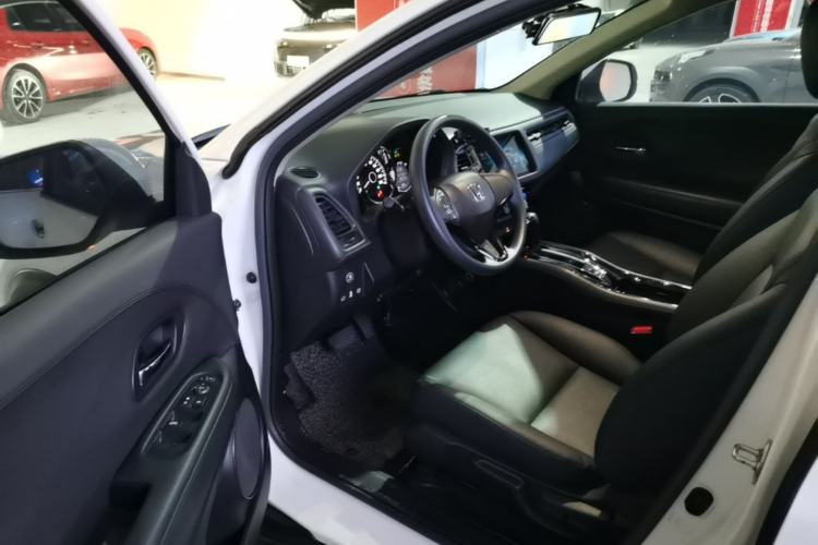 Used Honda Vezel 2020 1.5L CVT Pioneer Edition Driver Seat