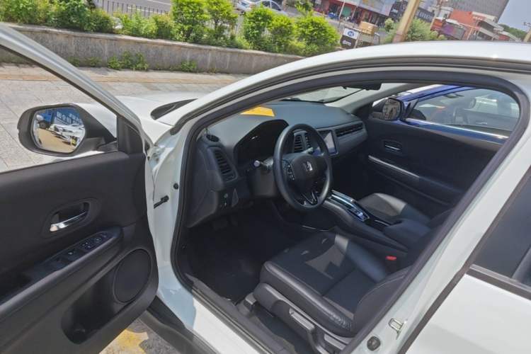 Used Honda Vezel 2020 1.5L CVT Pioneer Edition Driver Seat