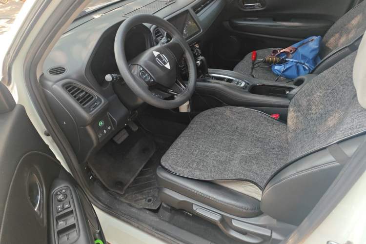 Used Honda Vezel 2020 1.5L CVT Luxury Edition Driver Seat
