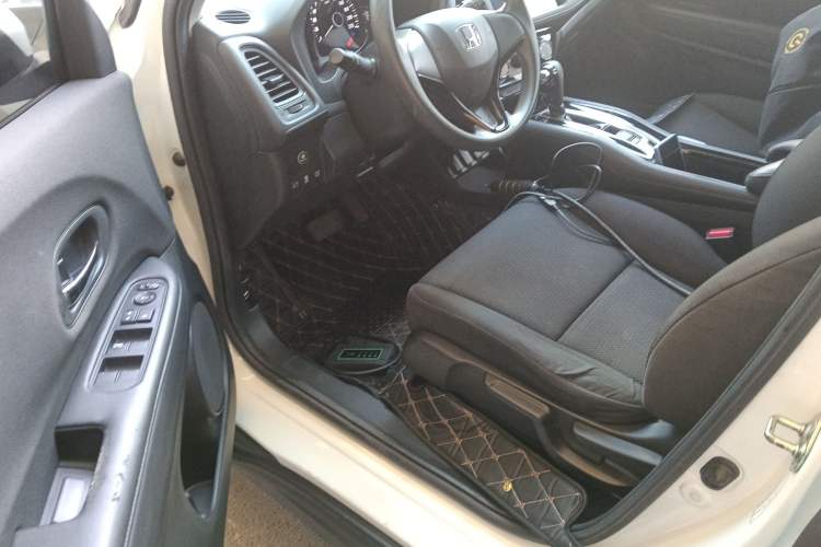 Used Honda Vezel 2020 1.5L CVT Elite Edition Driver Seat