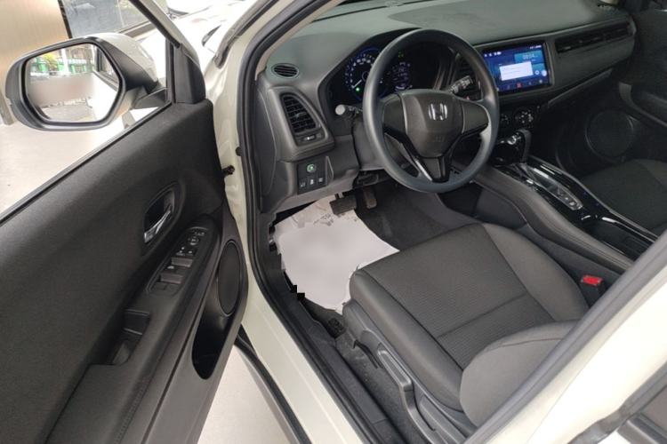 Used Honda Vezel 2020 1.5L CVT Elite Edition Driver Seat