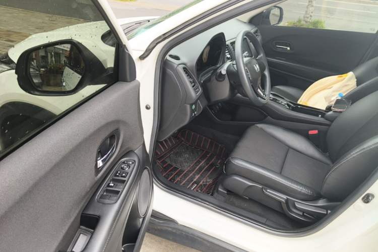 Used Honda Vezel 2020 1.5L CVT Pioneer Edition Driver Seat