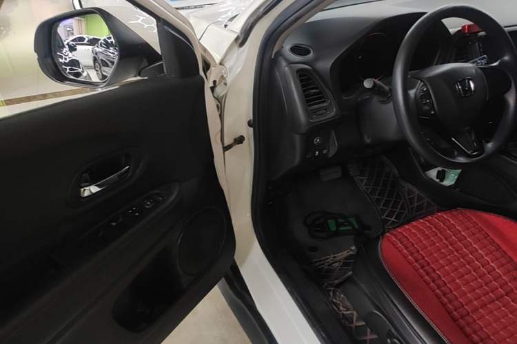 Used Honda Vezel 2020 1.5L CVT Pioneer Edition Driver Seat