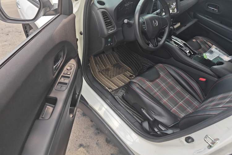 Used Honda Vezel 2020 1.5L CVT Pioneer Edition Driver Seat