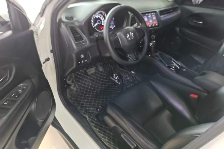 Used Honda Vezel 2020 1.5L CVT Elite Edition Driver Seat