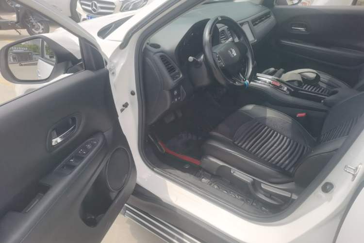Used Honda Vezel 2020 1.5L CVT Pioneer Edition Driver Seat