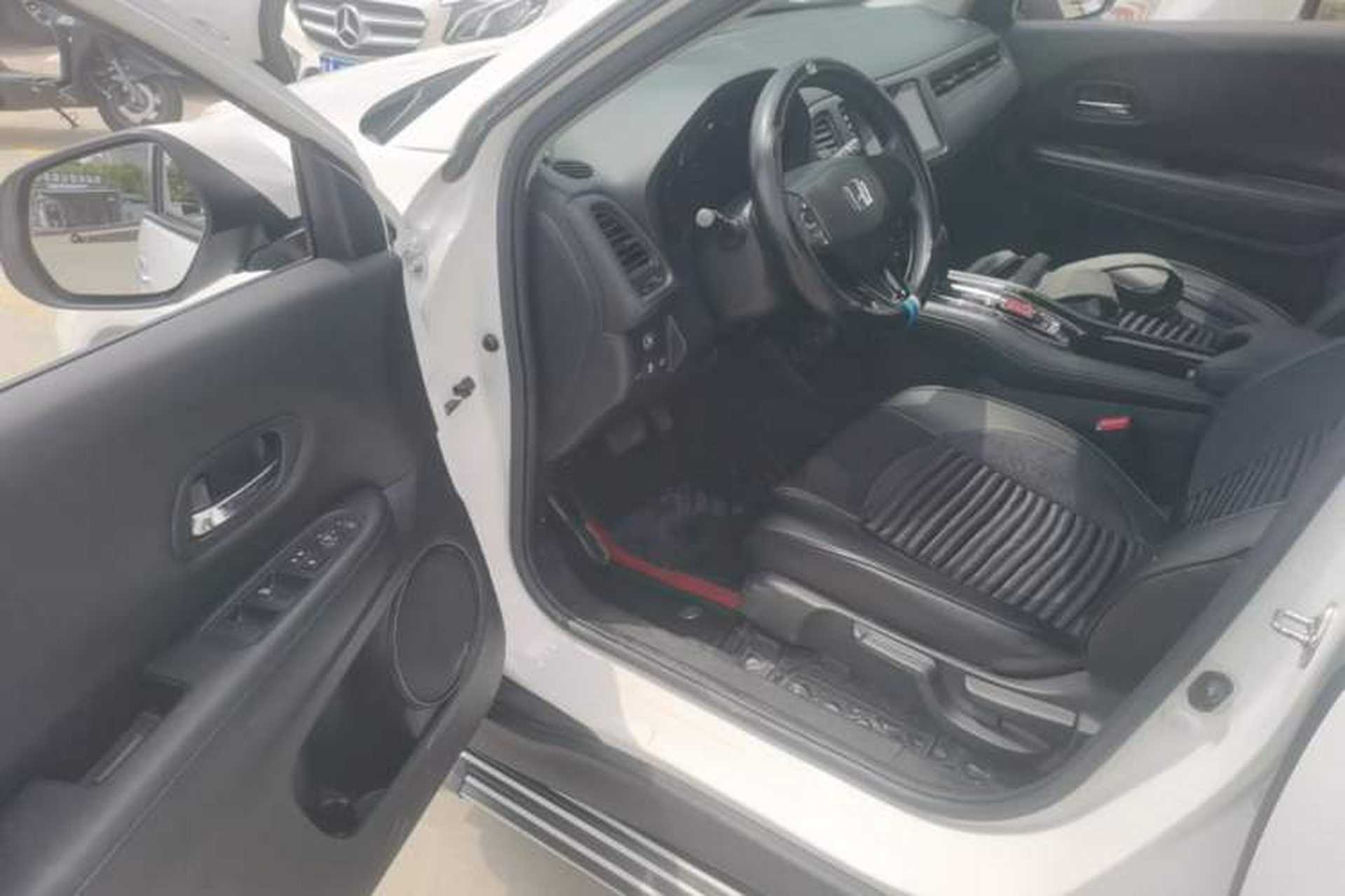 Used Honda Vezel 2020 1.5L CVT Pioneer Edition Driver Seat