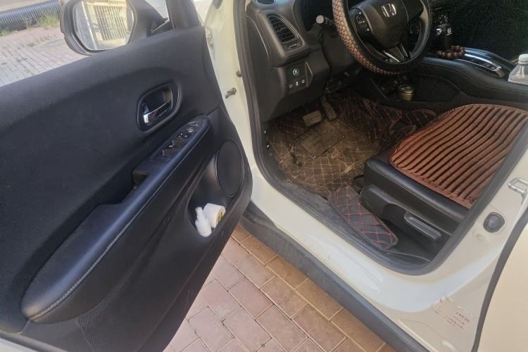 Used Honda Vezel 2020 1.5L CVT Pioneer Edition Driver Seat