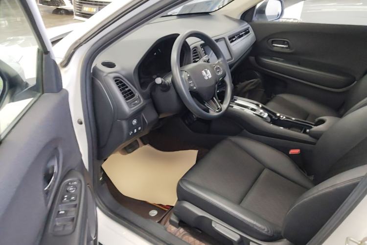 Used Honda Vezel 2020 1.5L CVT Pioneer Edition Driver Seat