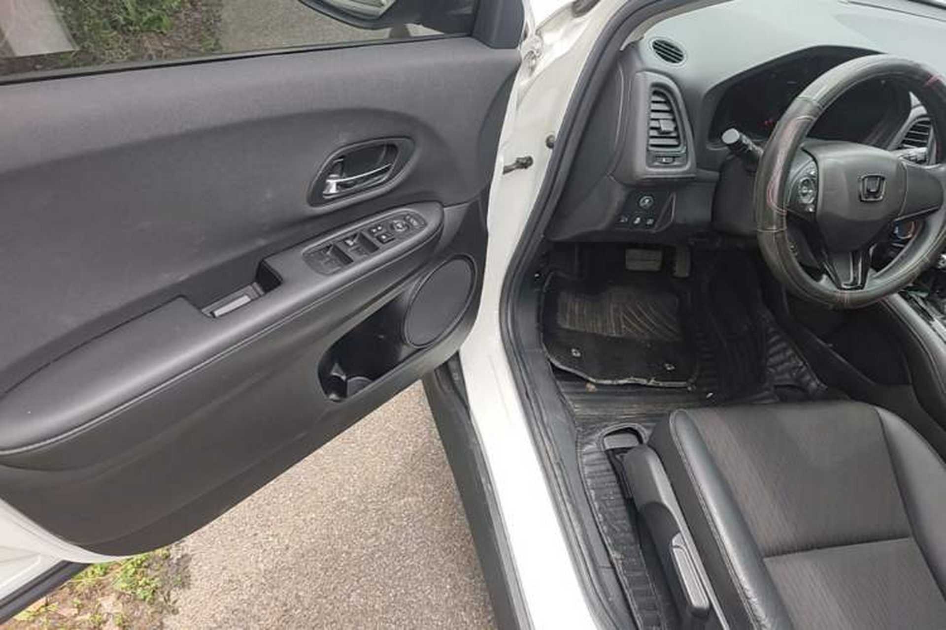 Used Honda Vezel 2020 1.5L CVT Pioneer Edition Driver Seat