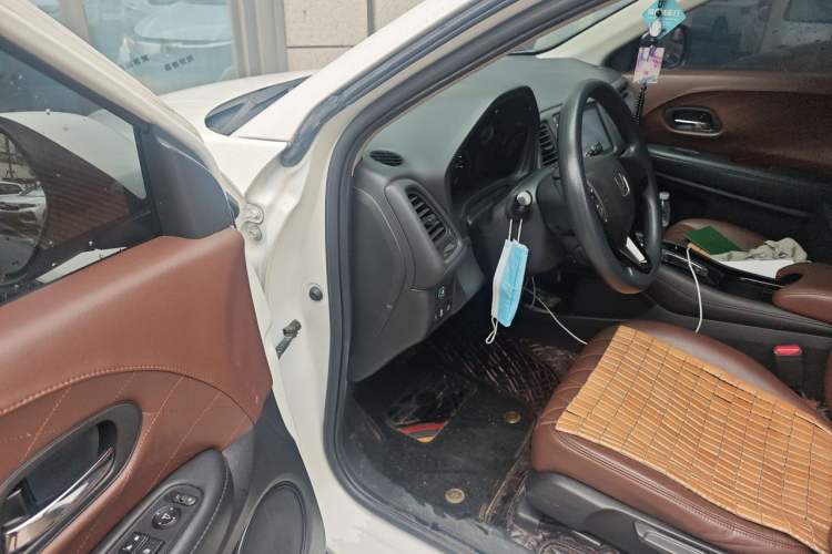 Used Honda Vezel 2020 1.5L CVT Pioneer Edition Driver Seat