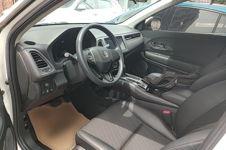 Used Honda Vezel 2020 1.5L CVT Pioneer Edition Driver Seat