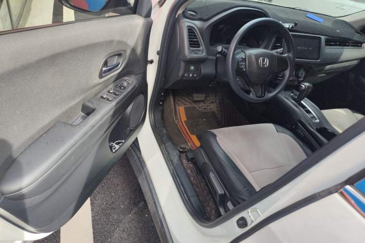 Used Honda Vezel 2020 1.5L CVT Pioneer Edition Driver Seat
