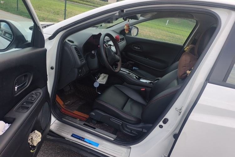 Used Honda Vezel 2020 220 TURBO CVT Elite Edition Driver Seat
