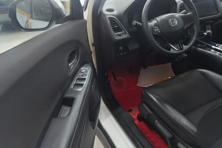 Used Honda Vezel 2020 1.5L CVT Pioneer Edition Driver Seat
