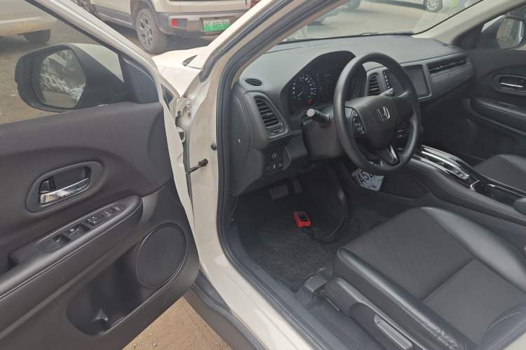 Used Honda Vezel 2020 1.5L CVT Pioneer Edition Driver Seat