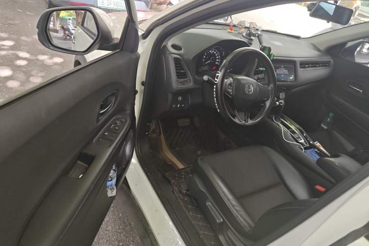 Used Honda Vezel 2020 1.5L CVT Pioneer Edition Driver Seat