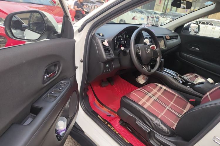 Used Honda Vezel 2020 1.5L CVT Pioneer Edition Driver Seat