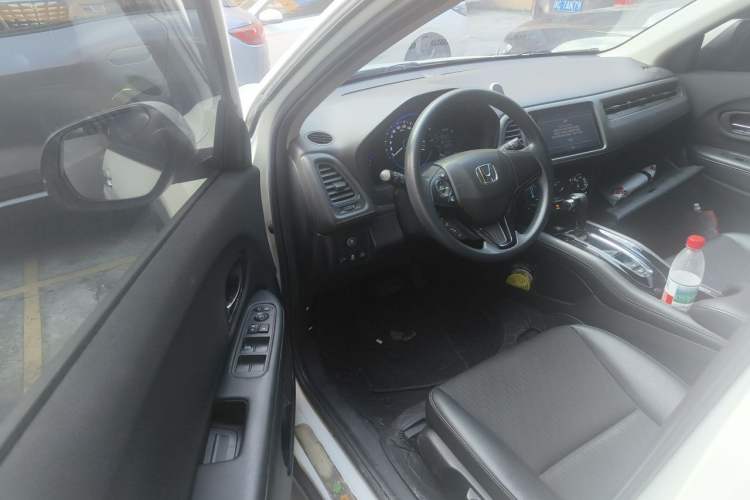 Used Honda Vezel 2020 1.5L CVT Pioneer Edition Driver Seat
