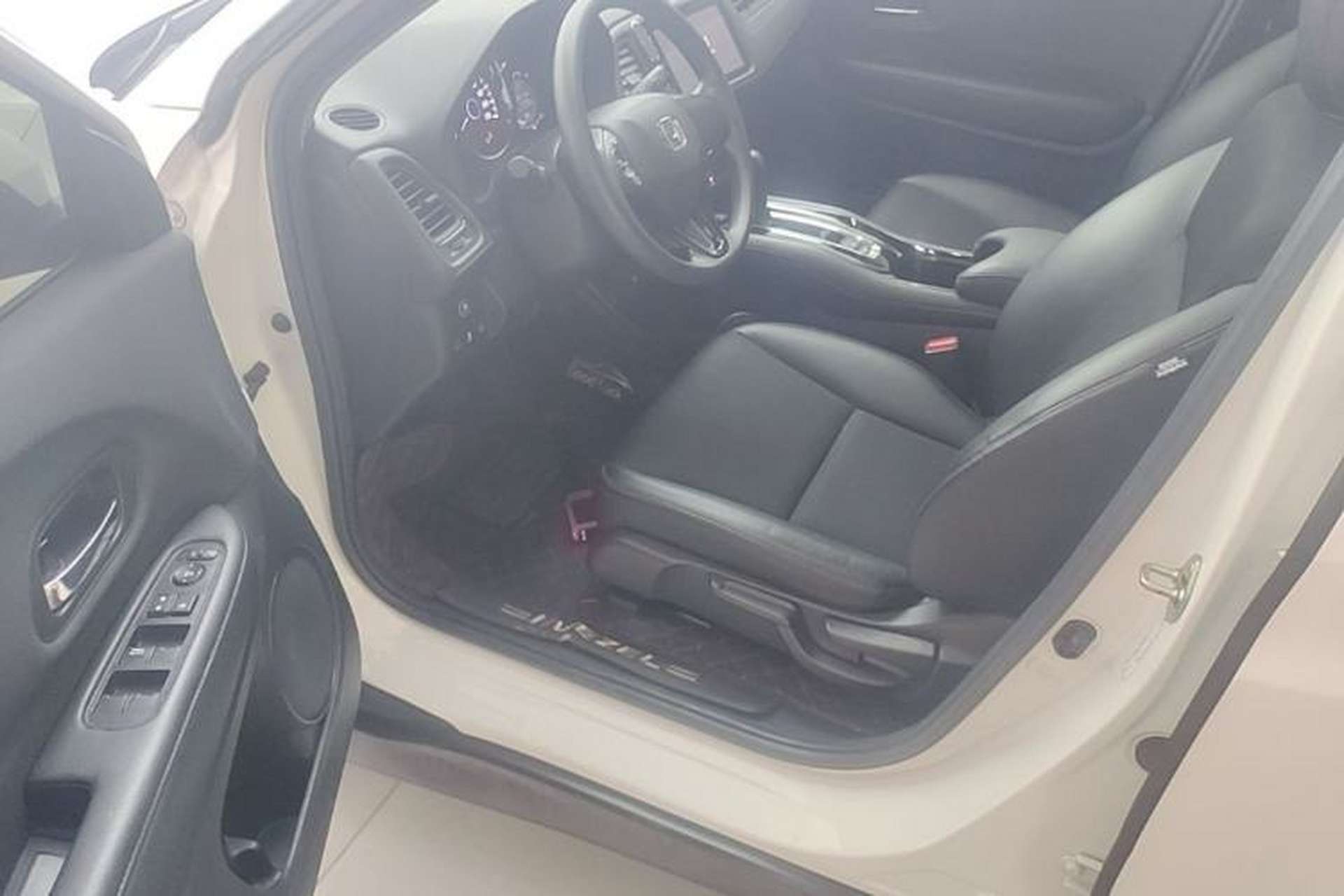 Used Honda Vezel 2020 1.5L CVT Pioneer Edition Driver Seat