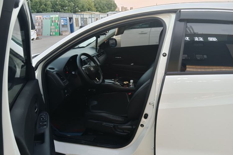 Used Honda Vezel 2020 1.5L CVT Pioneer Edition Driver Seat