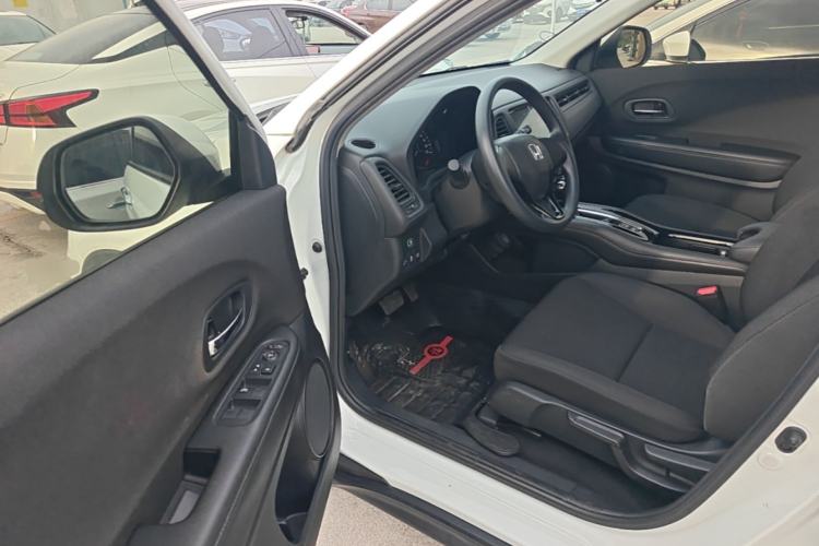 Used Honda Vezel 2020 1.5L CVT Elite Edition Driver Seat