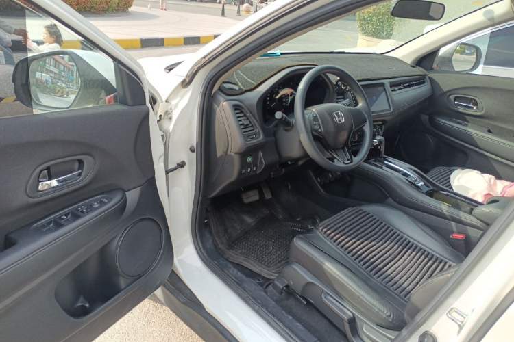Used Honda Vezel 2020 1.5L CVT Pioneer Edition Driver Seat