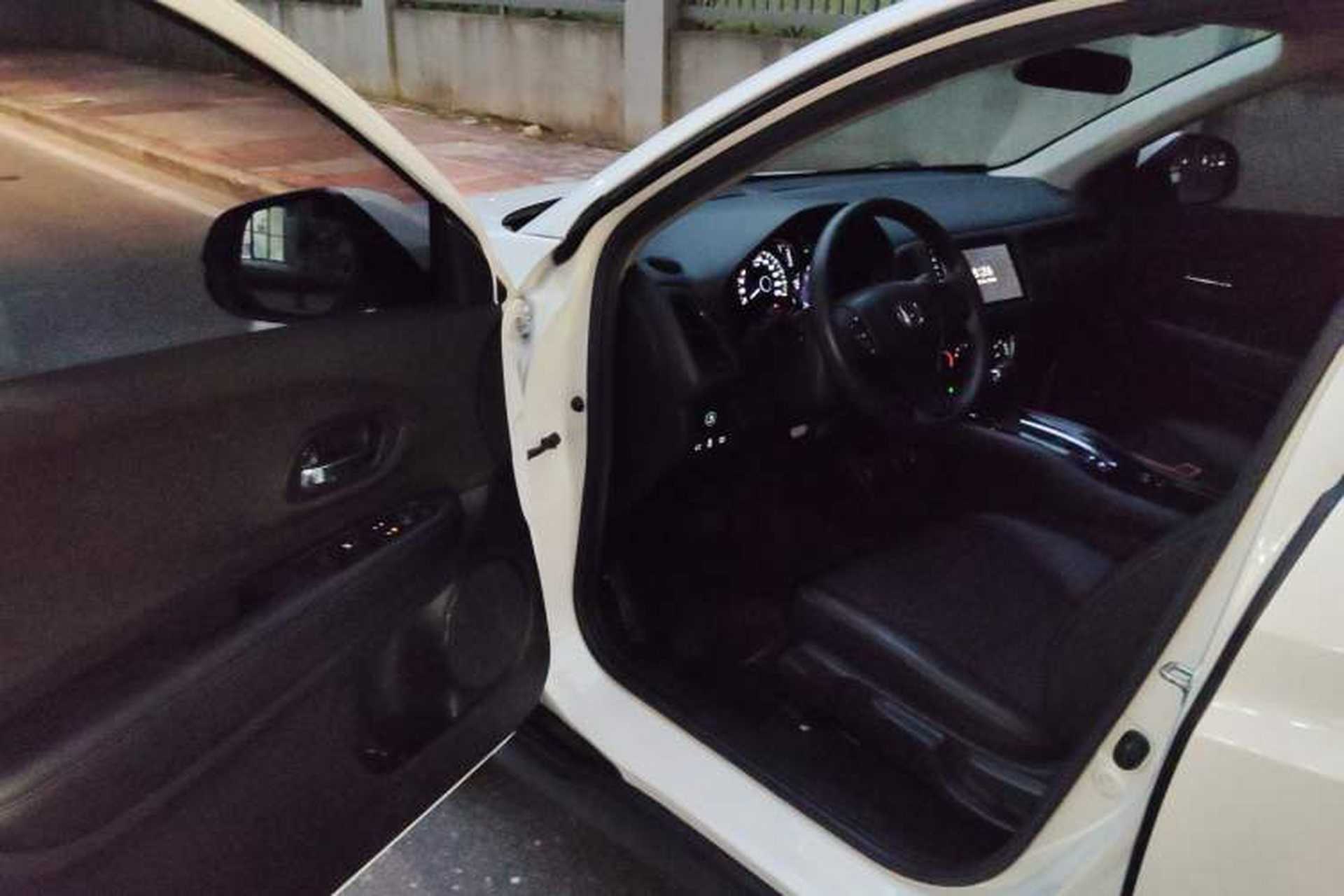 Used Honda Vezel 2020 1.5L CVT Pioneer Edition Driver Seat