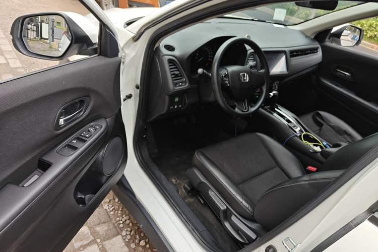 Used Honda Vezel 2020 1.5L CVT Pioneer Edition Driver Seat