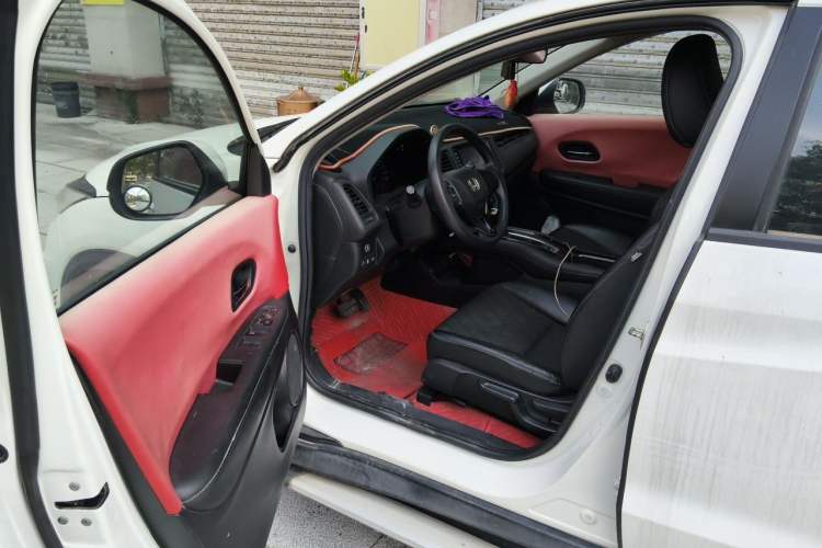 Used Honda Vezel 2020 1.5L CVT Pioneer Edition Driver Seat
