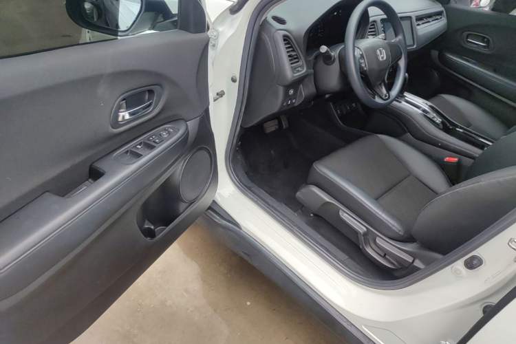 Used Honda Vezel 2020 1.5L CVT Pioneer Edition Driver Seat