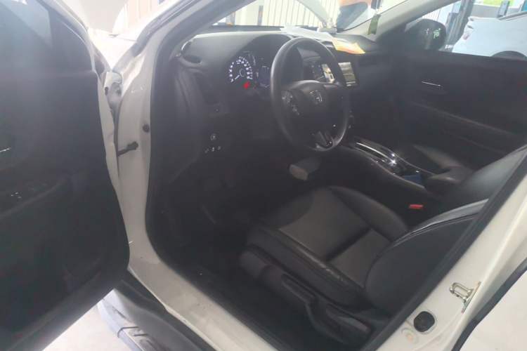 Used Honda Vezel 2020 1.5L CVT Pioneer Edition Driver Seat