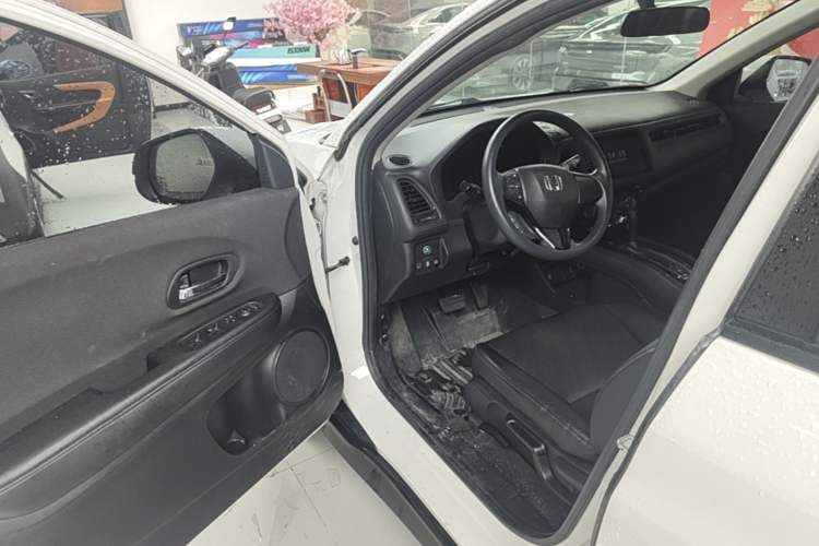 Used Honda Vezel 2020 1.5L CVT Pioneer Edition Driver Seat