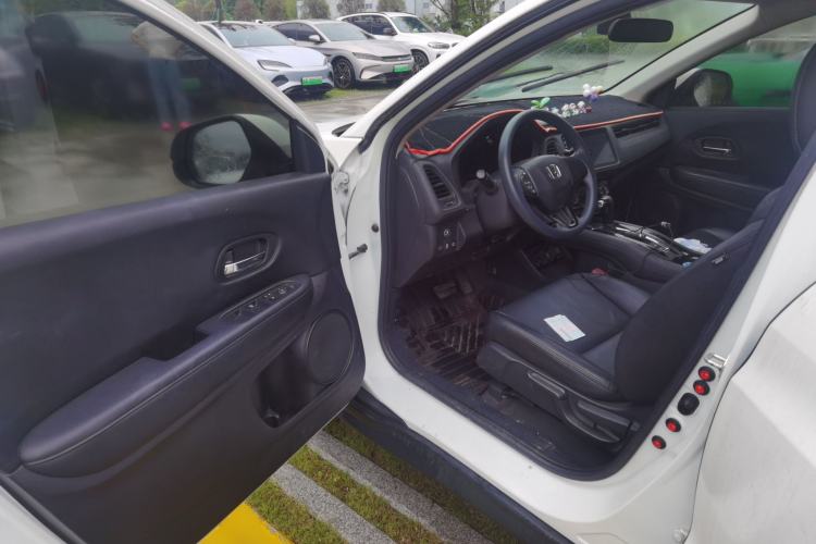Used Honda Vezel 2020 1.5L CVT Pioneer Edition Driver Seat