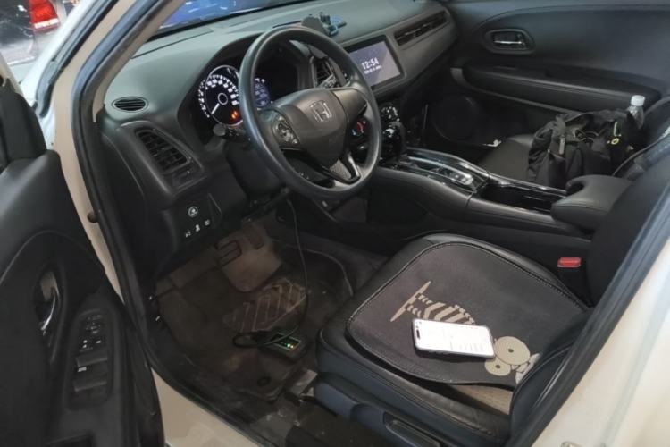 Used Honda Vezel 2020 1.5L CVT Luxury Edition Driver Seat