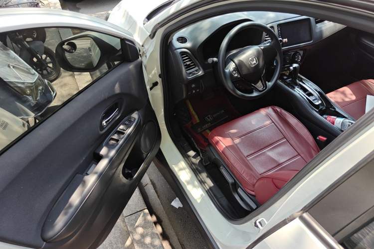 Used Honda Vezel 2020 1.5L CVT Pioneer Edition Driver Seat